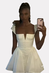 V-Neck White Pleated Short Dress