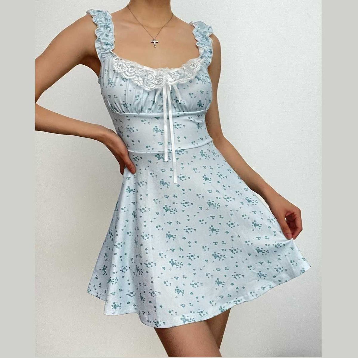 Cap Sleeve Lace Hem Ruched Flower Print Contrast Mini Dress