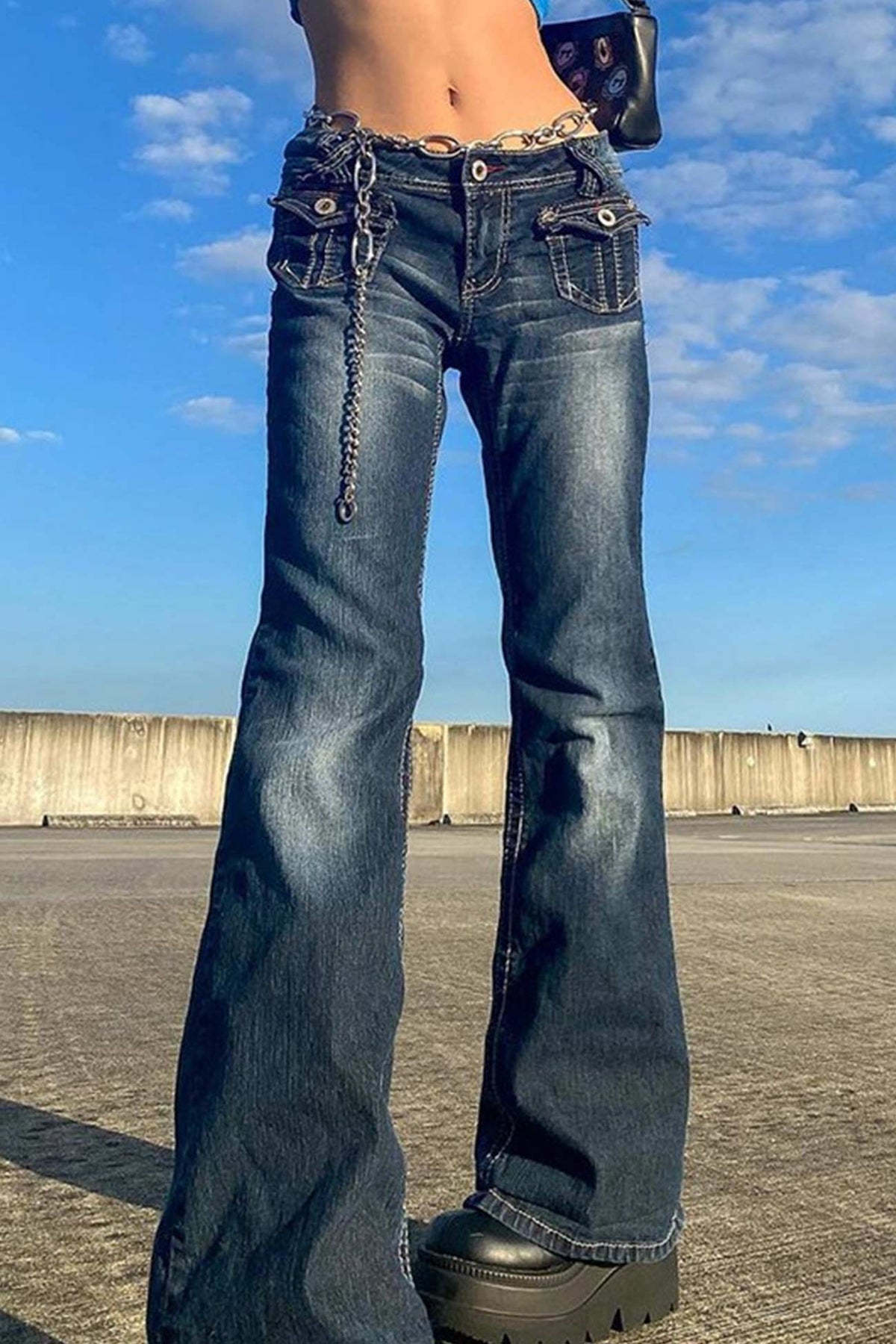 Pocketed Low-Waisted Flares Jeans