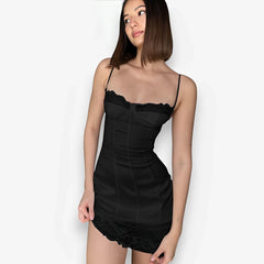 Sexy Fitted Dress With Straps At The Waist And Hips With Seams