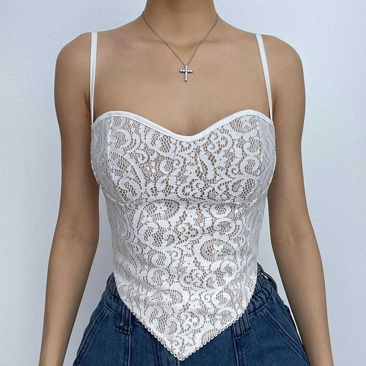 Lace Contrast Sweetheart Neck Self Tie Backless Cami Top