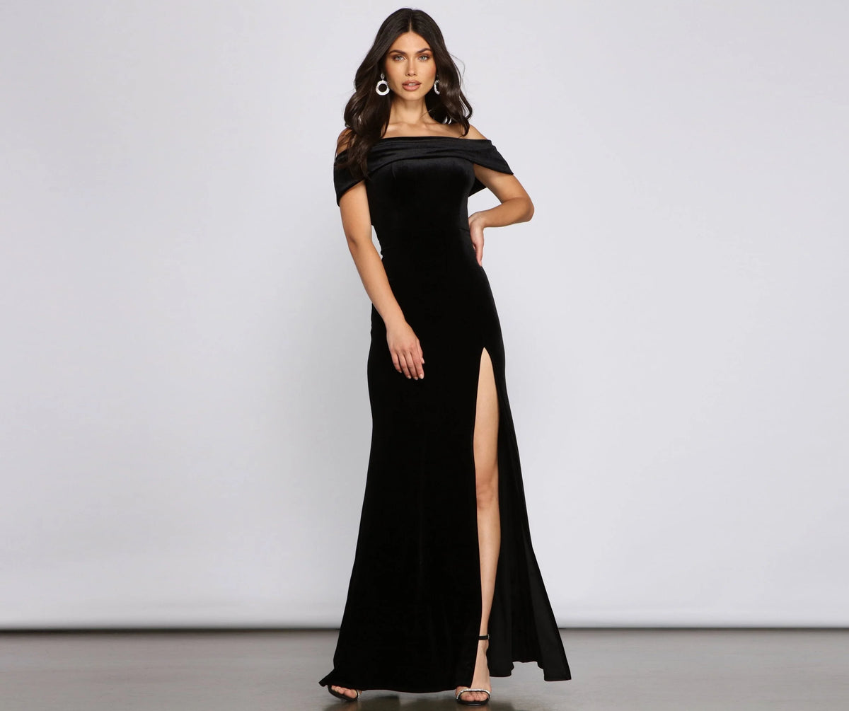Olivia Formal Velvet Charming Off-The-Shoulder Maxi Dress